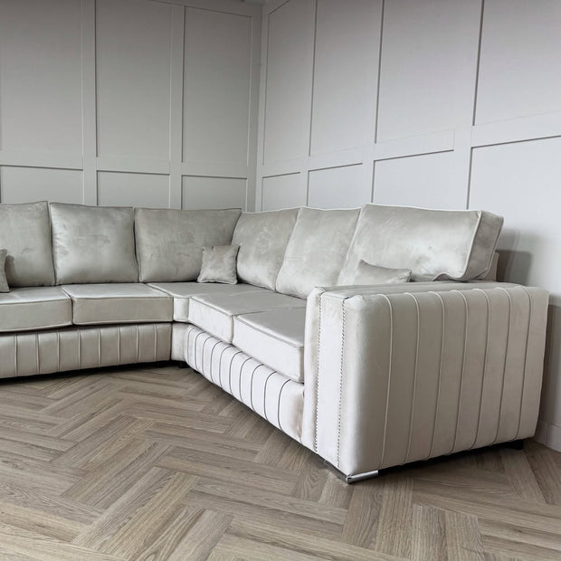 Layla Corner Sofa – Modern Velvet Sofa in Multiple Colours 
