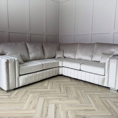 Layla Corner Sofa – Modern Velvet Sofa in Multiple Colours 