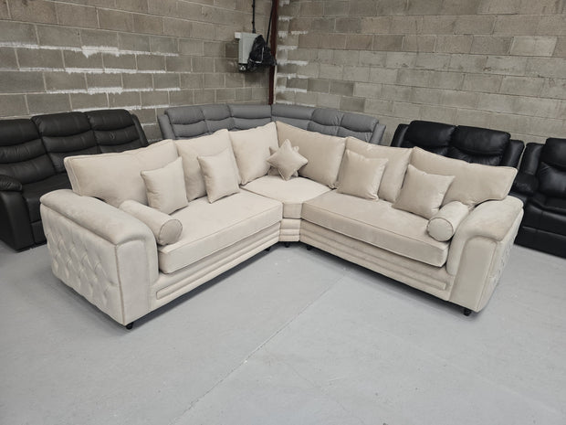 Zara Chesterfield Corner Sofa – Cream Plush Fabric 