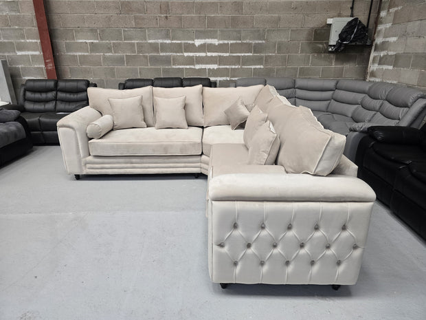 Zara Chesterfield Corner Sofa – Cream Plush Fabric 